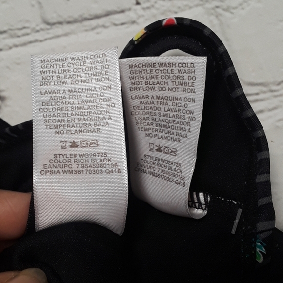 Wonder Nation Girl's 2 piece Bathing Suit. - Picture 5 of 7